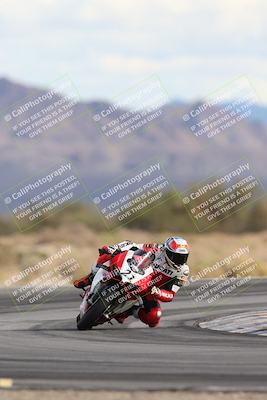 media/Nov-16-2025-Race Pace (Sun) [[8c5fa54630]]/Non Verified Riders (1st 20 Minutes)/5-Turn 15 (110pm)/